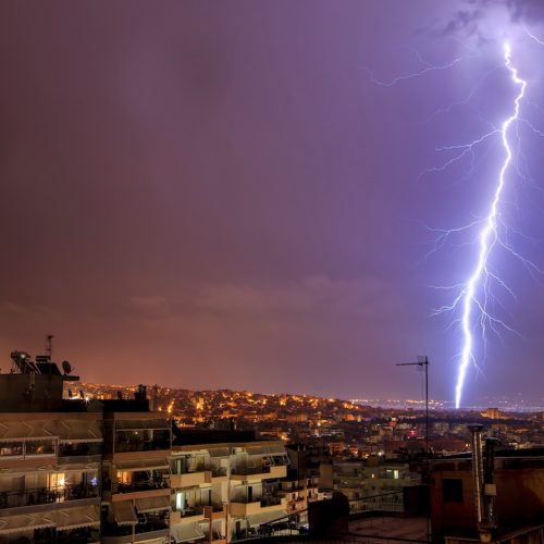 Σε επιφυλακή για την κακοκαιρία Adel – Αναμένονται ισχυρές καταιγίδες σε επτά περιοχές