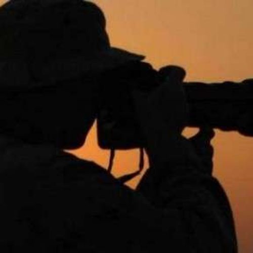 «Σκιά» κατασκοπείας στη Σούδα – 26χρονος «τουρίστας» φωτογράφιζε πολεμικά πλοία