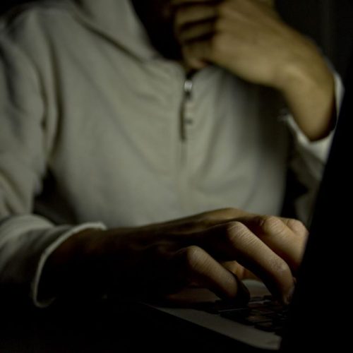 Θεσσαλονίκη – 39χρονος είχε στον υπολογιστή του πάνω από 1.000 «αρχεία» παιδικής πορνογραφίας