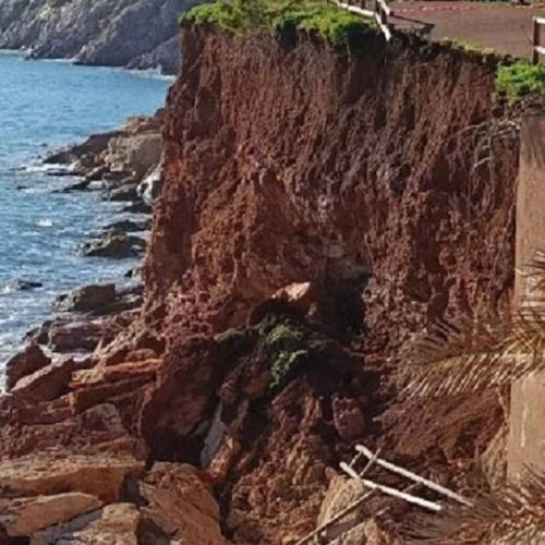 Τρόμος στη Βάρκιζα: Πατέρας και γιος θάφτηκαν κάτω από τόνους χώματος