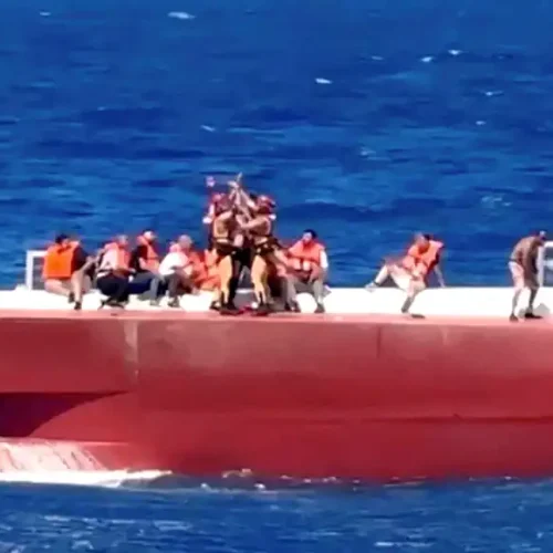 Ναυάγιο στην Κερύνεια: Μαρτυρίες-σοκ για τις τελευταίες στιγμές – Στους 8 οι νεκροί, αγωνία για 17 αγνοούμενους