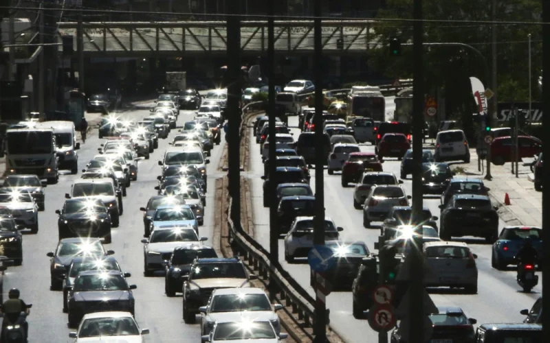 Κίνηση τώρα: Μποτιλιάρισμα στον Κηφισό – Καθυστερήσεις σε Κηφισίας και Αττική Οδό