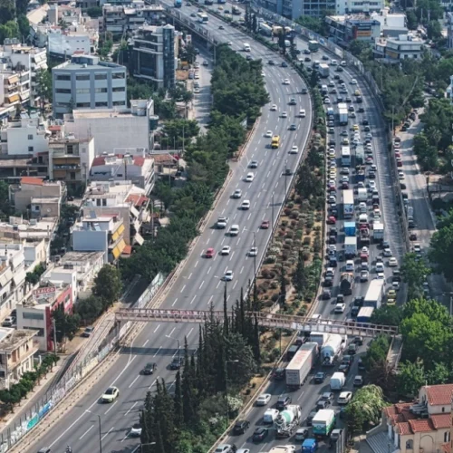 Στο «κόκκινο» η κίνηση: Σημειωτόν σε Κηφισό και Αττική Οδό, μεγάλη έξοδος των εκδρομέων