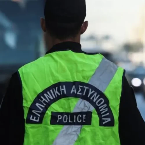 Ανατροπή φορτηγού στον Αυλώνα: Κλειστές δύο λωρίδες στην Αθηνών-Λαμίας προς Αθήνα
