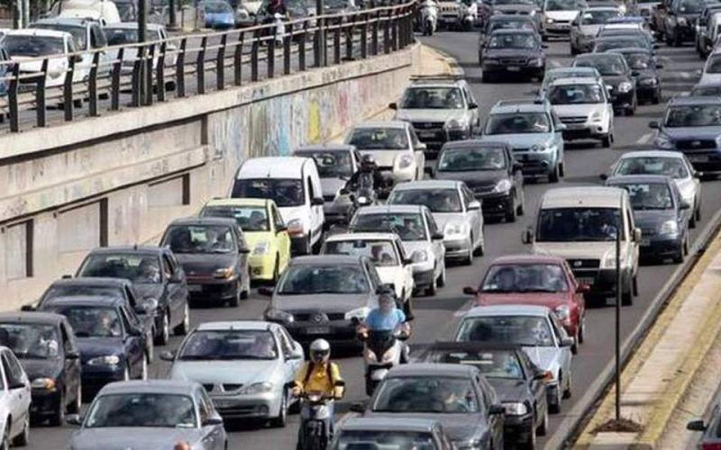 Κίνηση τώρα στην Αττική: Καθυστερήσεις σε Κηφισό, Αττική Οδό και τους δρόμους του κέντρου
