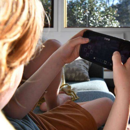 Η ΑΙ της Google θα βοηθά όσους δυσκολεύονται με τα games που παίζουν στο κινητό