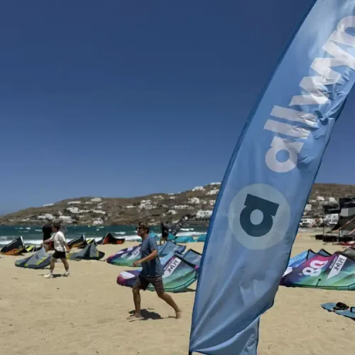Η καρδιά του παγκόσμιου kitesurf «χτυπά» στη Μύκονο