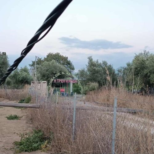 Παραλίγο τραγωδία – Κολώνα κατέρρευσε δίπλα σε ανθρώπους