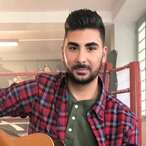 Κωνσταντίνος Παντελίδης: «Αποκάλυψε» την αντίδραση της οικογένειάς του, όταν της ανακοίνωσε ότι θα γίνει τραγουδιστής