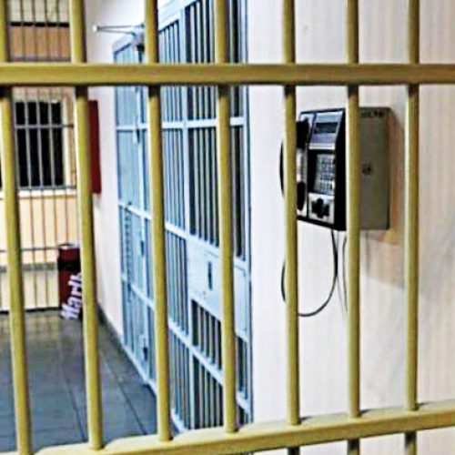Λέσβος – Προσπάθησαν να περάσουν ναρκωτικά σε κρατητήρια