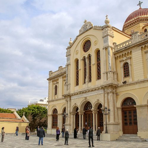 ΠΑΝΑΓΙΑ ΜΟΥ! Μπλέχτηκαν τα ράσα με τα κουστούμια: Το Φανάρι ξέχασε ότι η Κρήτη έχει ιστορία – Και τώρα την πληρώνει με ήττα στην κάλπη των Ιεραρχών