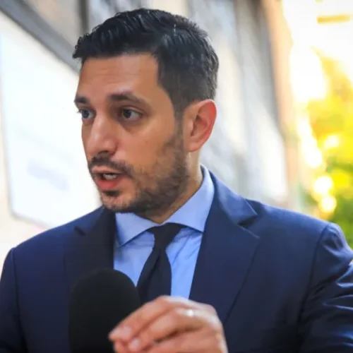 Ο επόμενος «μεγάλος μεταρρυθμιστής» – Ο Κυρανάκης αναλαμβάνει τα μεθυσμένα πλήθη