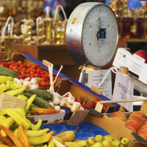 Ξεσηκωμός και στις λαϊκές αγορές – «Ερχονται» κινητοποιήσεις
