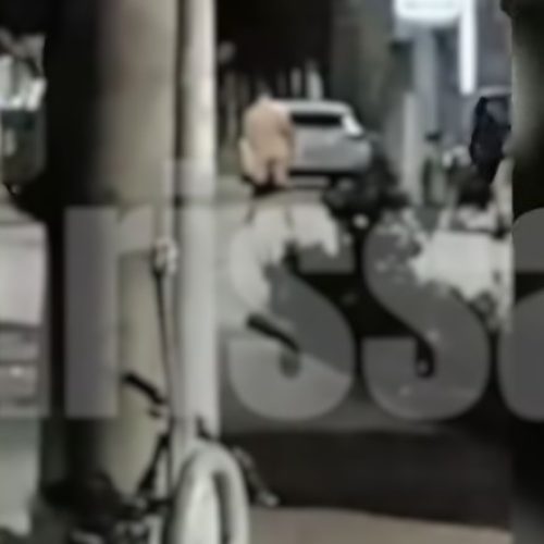 Λάρισα: Κυκλοφορούσε «γυμνός» στη μέση του δρόμου… ακούγοντας μουσική!