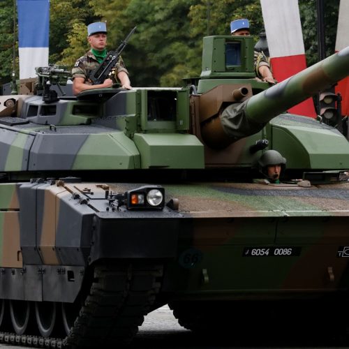 Ένα ασυνήθιστο.. τανκ εμφανίστηκε στο μέτωπο της Ουκρανίας! [ΒΙΝΤΕΟ]