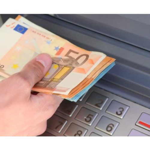 Τί «ΙΣΧΥΕΙ» από αύριο 11 Αυγούστου με την ανάληψη μετρητών από τα ΑΤΜ