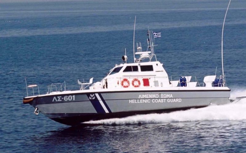 Άγιον Όρος: Τουριστικό σκάφος προσέκρουσε σε βράχο έξω από τη Μονή Ξενοφώντος