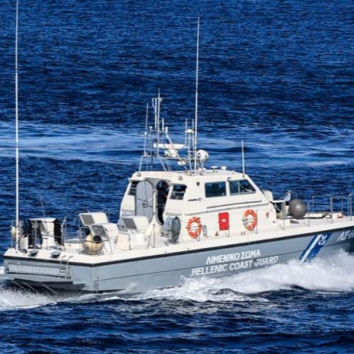 Χαλκιδική: Σώοι εντοπίστηκαν 4 Αυστριακοί – Αναποδογύρισε το σκάφος τους