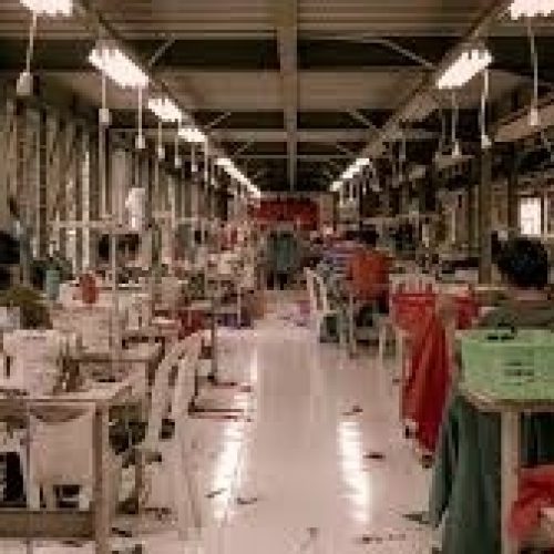 Οι γίγαντες του παγκόσμιου λιανεμπορίου και οι σύγχρονοι σκλάβοι ( Βίντεο)-Φθηνά Δώρα, Ακριβή Εκμετάλλευση- Η σκοτεινή πλευρά των εξευτελιστικών τιμών
