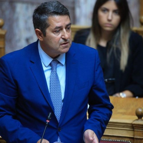 Συναγερμός στο Μαξίμου: Λιποθυμία Μυλωνάκη εν ώρα σύσκεψης – Εσπευσμένα στον «Ευαγγελισμό»
