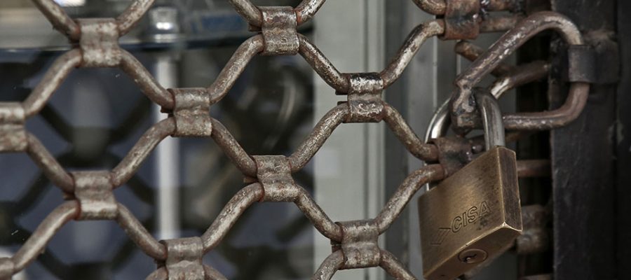 «Καμπανάκι» Εurostat για την ελληνική οικονομία: Δεύτερη στην Ευρώπη σε αυξήσεις πτωχεύσεων