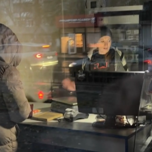 Ρωσική Αεροπορική Επίθεση Στην Ουκρανία Διακόπτει Ρεύμα και Θέρμανση σε Εκατομμύρια Κατοίκους
