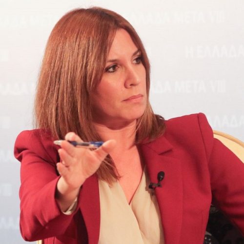«Συγκινεί» η Νίκη Λυμπεράκη για τη μητρότητα