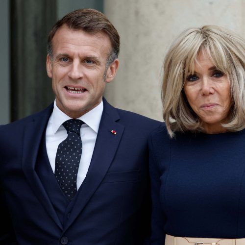 French President Emmanuel Macron and his wife Brigitte Macron welcome Hussein bin Abdullah, Crown Prince of Jordan, and his wife Rajwa Al Hussein (not seen) for a working lunch at the Elysee Palace in Paris, France, October 8, 2025. REUTERS/Benoit Tessier