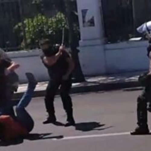 Ο ξυλοδαρμός από αστυνομικούς – Ο θάνατος του Βασίλη Μάγγου