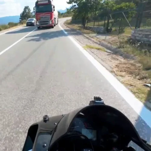 Σοκαριστικό βίντεο: Βυτιοφόρο στο αντίθετο ρεύμα