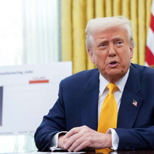 Τραμπ για το ενδεχόμενο αύξησης τιμών στα αυτοκίνητα λόγω των δασμών: Δεν θα μπορούσε να με νοιάζει λιγότερο