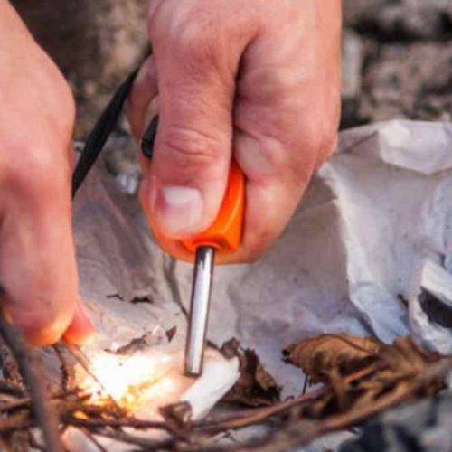 Αιγάλεω: Πακιστανός έβαζε φωτιές με αναπτήρα