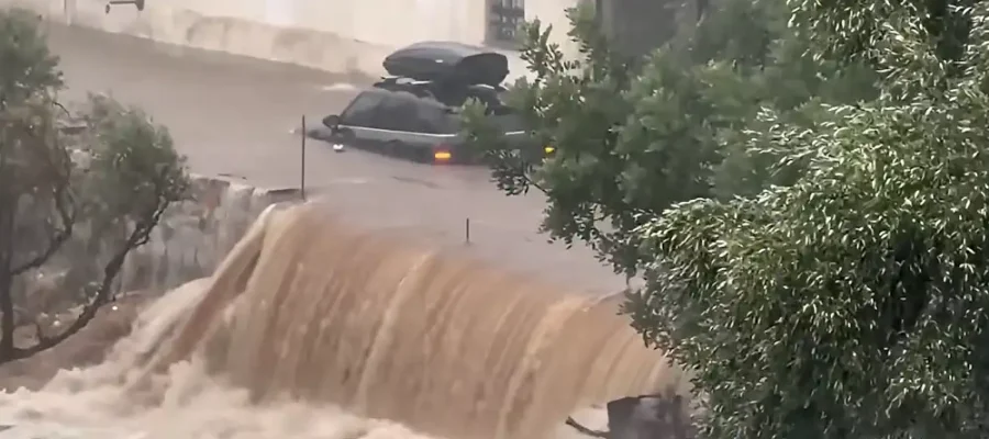 Μανή: Σοβαρός τραυματισμός από κεραυνό εγκλωβισμοί και πλημμυρισμένα σπίτια
