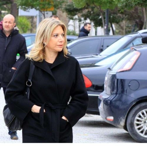 Καρυστιανού σε Κακλαμάνη: «Η συνάντηση δεν ήταν εθιμοτυπική, αναμένω απαντήσεις»