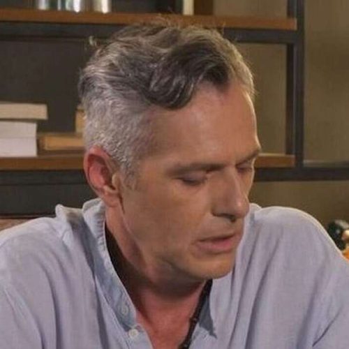 Μάριος Αθανασίου: «Έχουμε πολύ τυπικές σχέσεις με τον πατέρα μου»