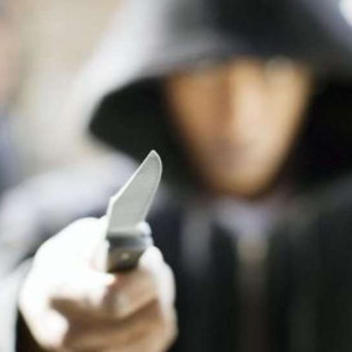 Θεσσαλονίκη: 14χρονος και 16χρονος «άρπαζαν» κινητά τηλέφωνα με απειλή μαχαιριού