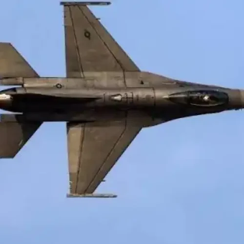 Αμερικανικό μαχητικό F-16 κατέπεσε κοντά σε αεροπορική βάση στη Γερμανία