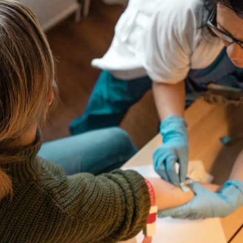 Απλή εξέταση αίματος μπορεί να προβλέψει ποια θεραπεία για τον καρκίνο του μαστού θα είναι πιο αποτελεσματική