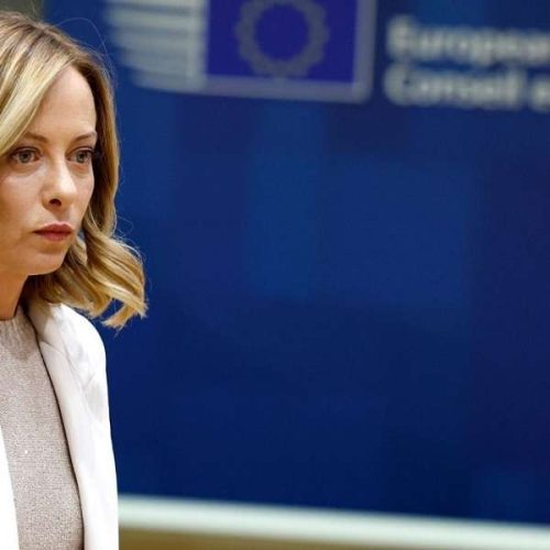 Ιταλία – Η Μελόνι μετατρέπει την αυτοκινητοβιομηχανία σε βιομηχανία όπλων