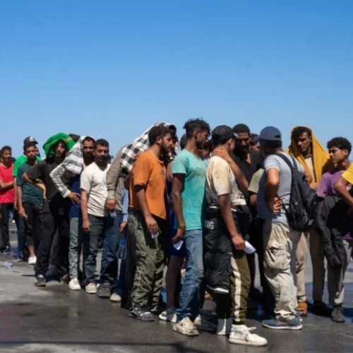 Αστυνομική επιχείρηση στην Κρήτη – Συνελήφθησαν τρεις διακινητές