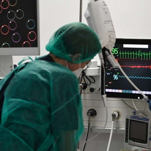 ΣΤΙΓΜΙΟΤΥΠΑ ΑΠΟ ΤΗΝ ΠΑΝΕΠΙΣΤΗΜΙΑΚΗ ΜΟΝΑΔΑ ΕΝΤΑΤΙΚΗΣ ΘΕΡΑΠΕΙΑΣ (ΜΕΘ) ΤΟΥ ΝΟΣΟΚΟΜΕΙΟΥ "ΣΩΤΗΡΙΑ" (ΜΙΧΑΛΗΣ ΚΑΡΑΓΙΑΝΝΗΣ/EUROKINISSI)
