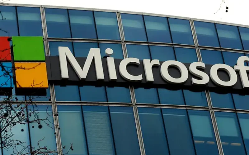 Microsoft: Σαρωτικό πρόγραμμα εθελουσίας εξόδου για 60.000 εργαζομένους – Το βαρύ τίμημα της AI