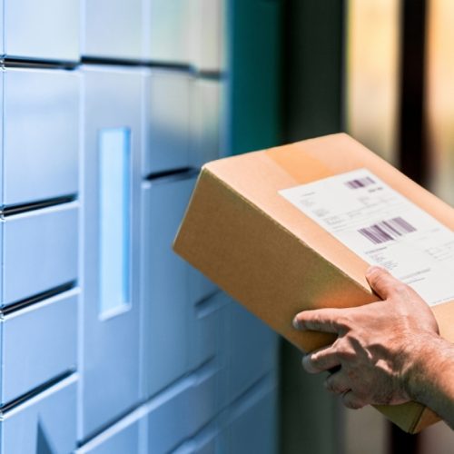 Nέα απάτη με την παράδοση των δεμάτων – απατεώνες προσποιούνται τους διανομείς