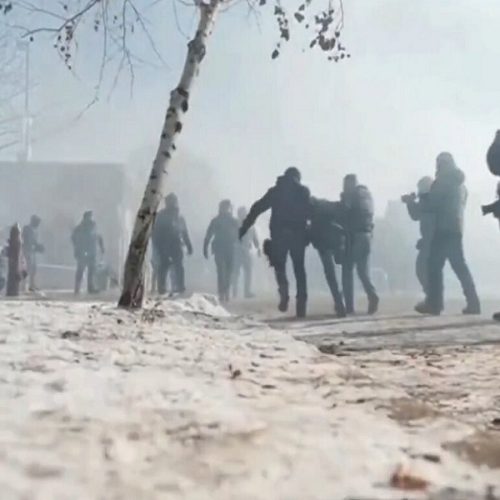 Μινεάπολις: Εικόνες που “τσούζουν” τα μάτια! – “Νόμιμος κάτοχος όπλου” ο 37χρονος που σκοτώθηκε