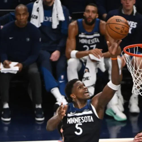 Αναβλήθηκε ο αγώνας Timberwolves – Warriors λόγω έντασης και τραγωδίας στη Μινεάπολη