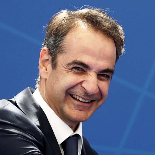 Κυριάκος Μητσοτάκης: «ΨΕΜΑΤΑ» και «ΑΕΡΟΛΟΓΙΕΣ» στην επίσκεψή του στα Μέγαρα