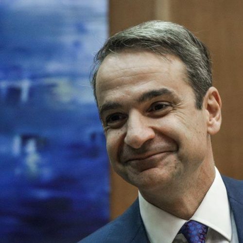 Κωλοτούμπα Μητσοτάκη – Ενώ έβριζε τον Τραμπ, τώρα θέλει συνεργασία μαζί του