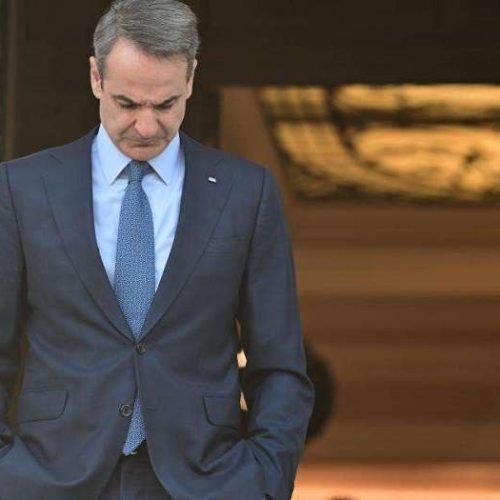 Σε αδιέξοδο ο Μητσοτάκης απειλεί τους υπουργούς του