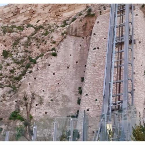 Μονεμβασιά: καθυστερήσεις στο έργο του τελεφερίκ και ο Έλληνας πληρώνει!