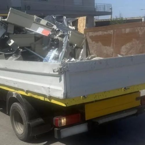 Ασπρόπυργος: Σύλληψη τριών ατόμων που έριχναν μπάζα σε οικόπεδο